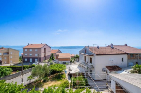 Apartments with a parking space Crikvenica - 23289